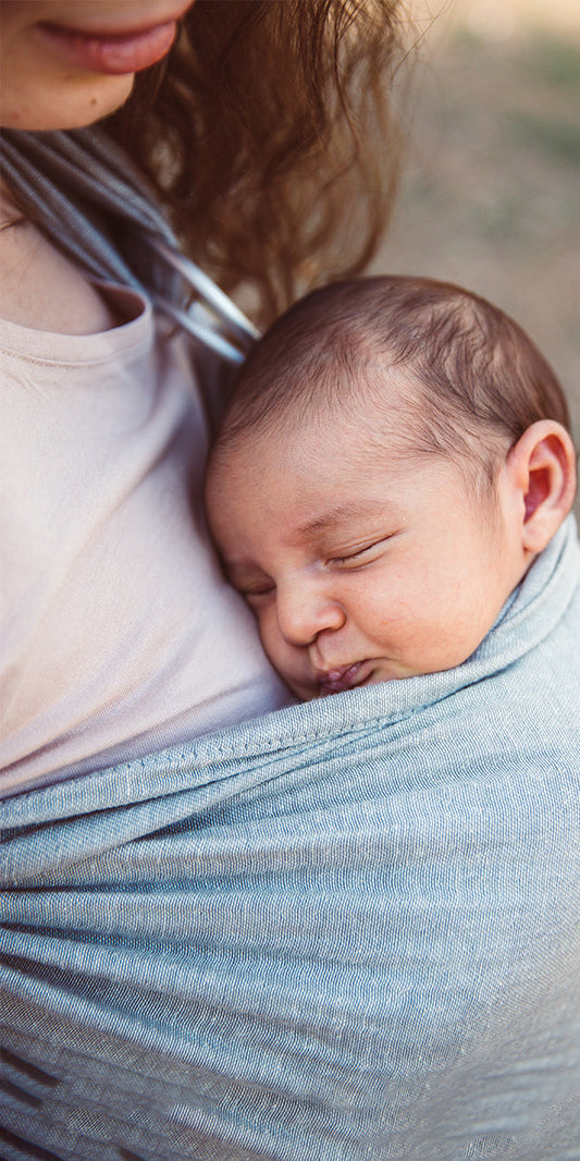 Benefits of baby wearing